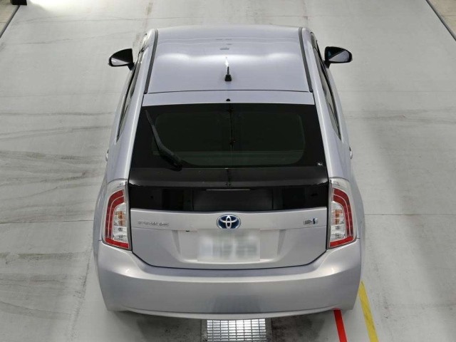 2015 Toyota PRIUS thumbnail