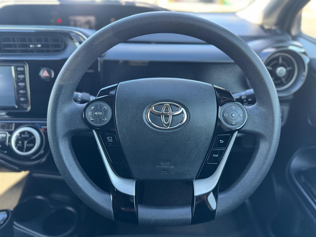 2020 Toyota Aqua thumbnail