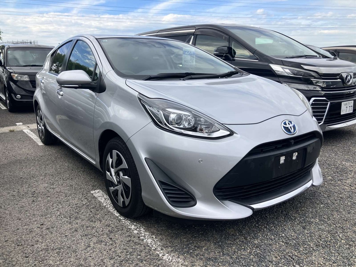 2020 Toyota Aqua thumbnail