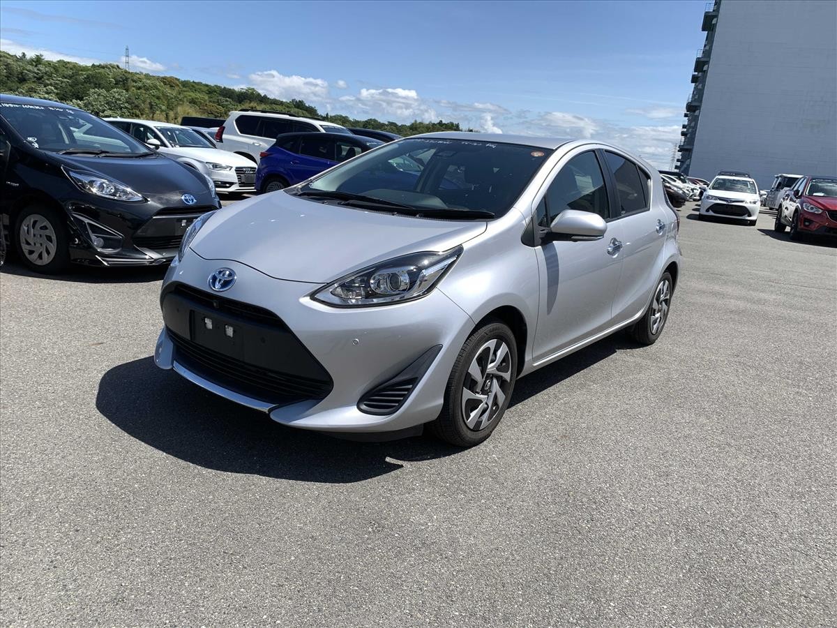 2020 Toyota Aqua thumbnail