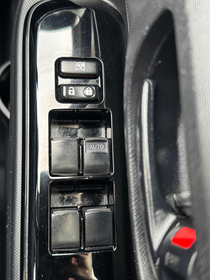 2019 Toyota Aqua thumbnail