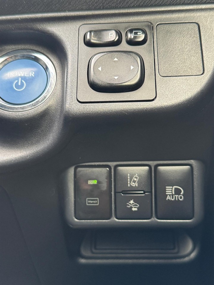 2019 Toyota Aqua thumbnail