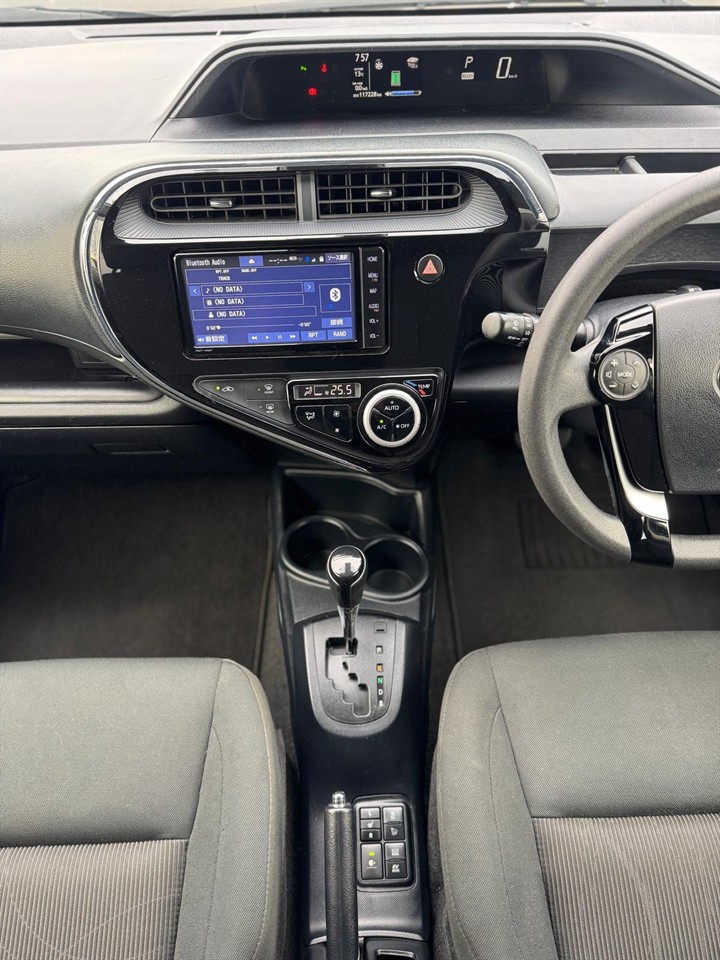 2019 Toyota Aqua thumbnail