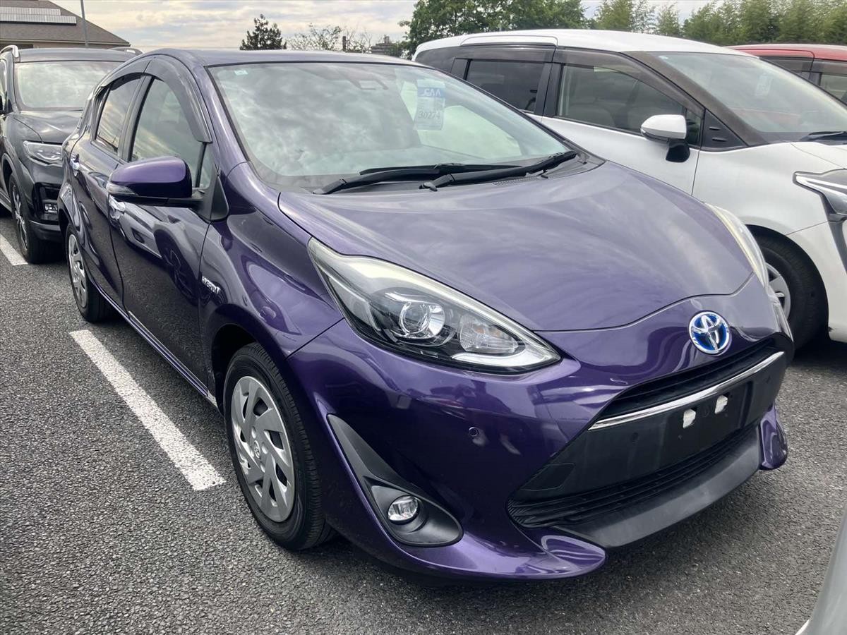 2019 Toyota Aqua thumbnail