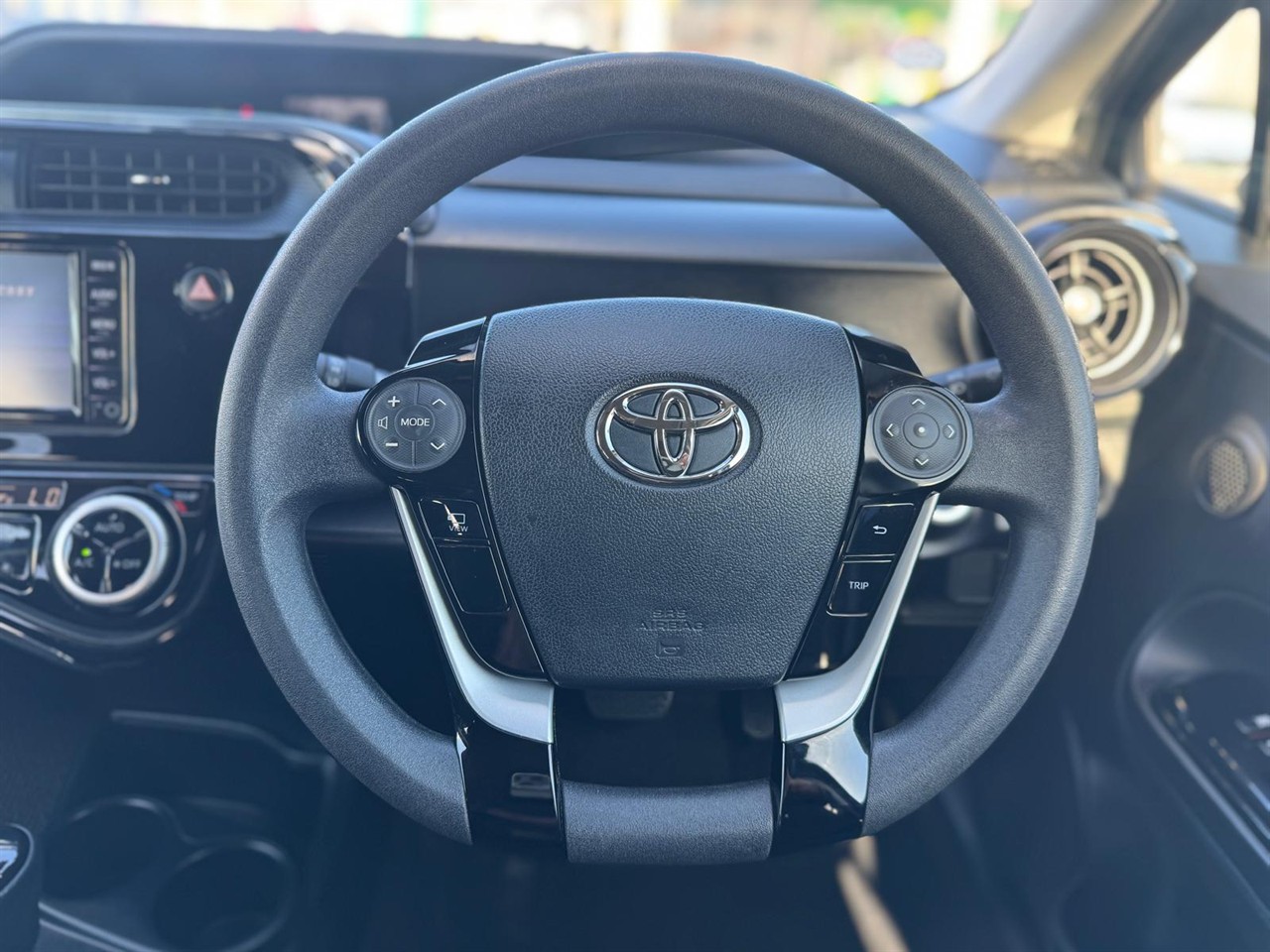 2020 Toyota Aqua thumbnail