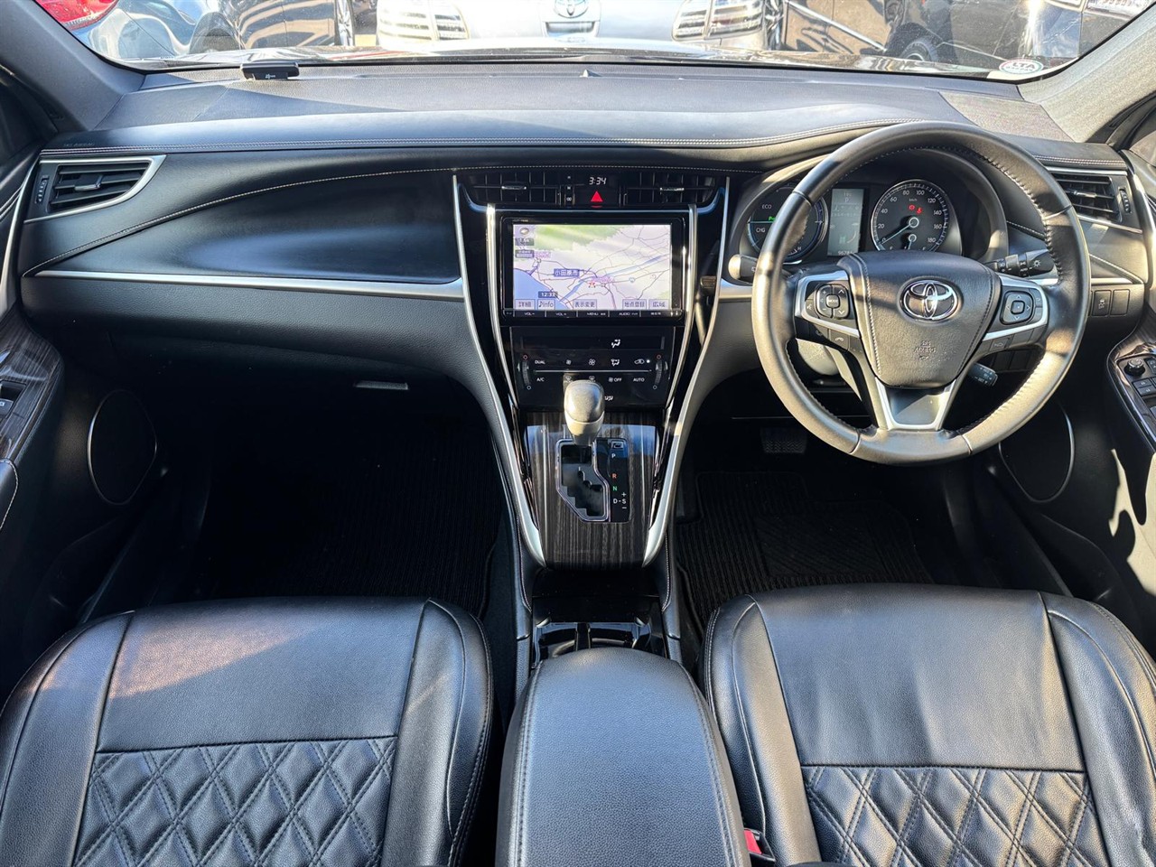 2014 Toyota HARRIER thumbnail