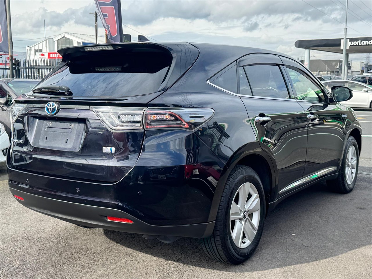 2014 Toyota HARRIER thumbnail