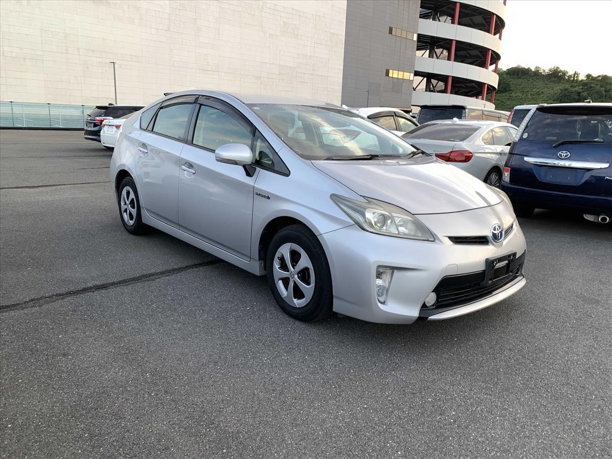2013 Toyota PRIUS thumbnail