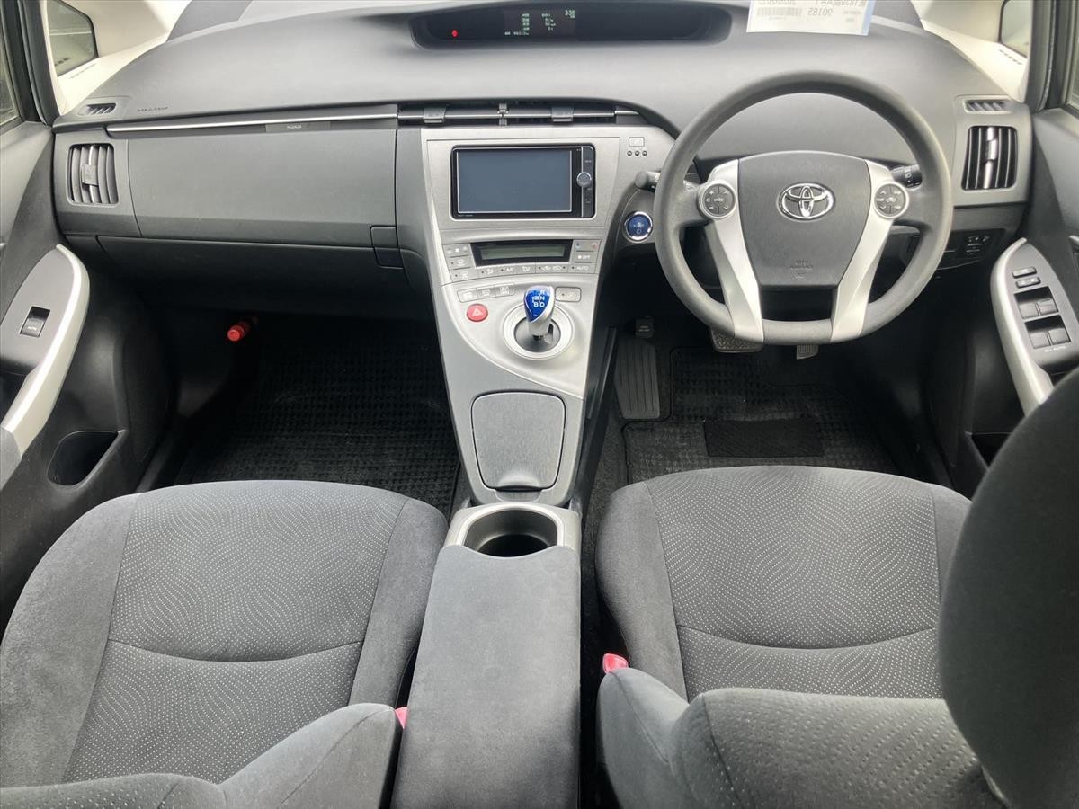 2013 Toyota PRIUS thumbnail