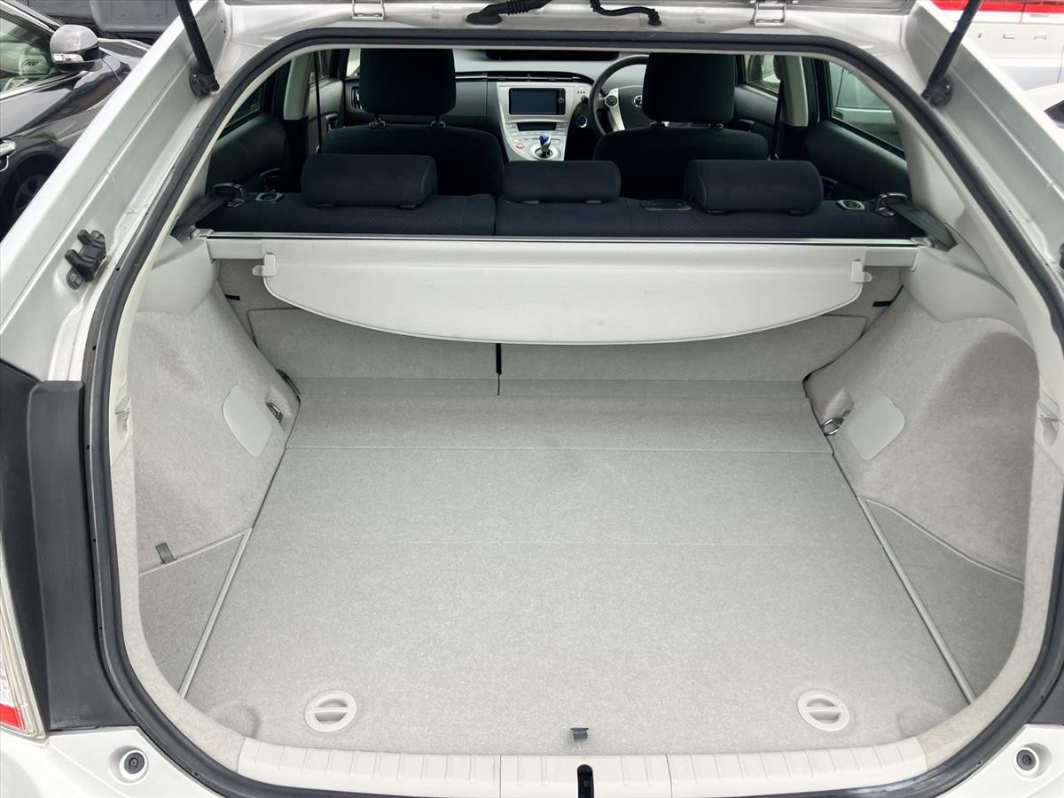 2013 Toyota PRIUS thumbnail