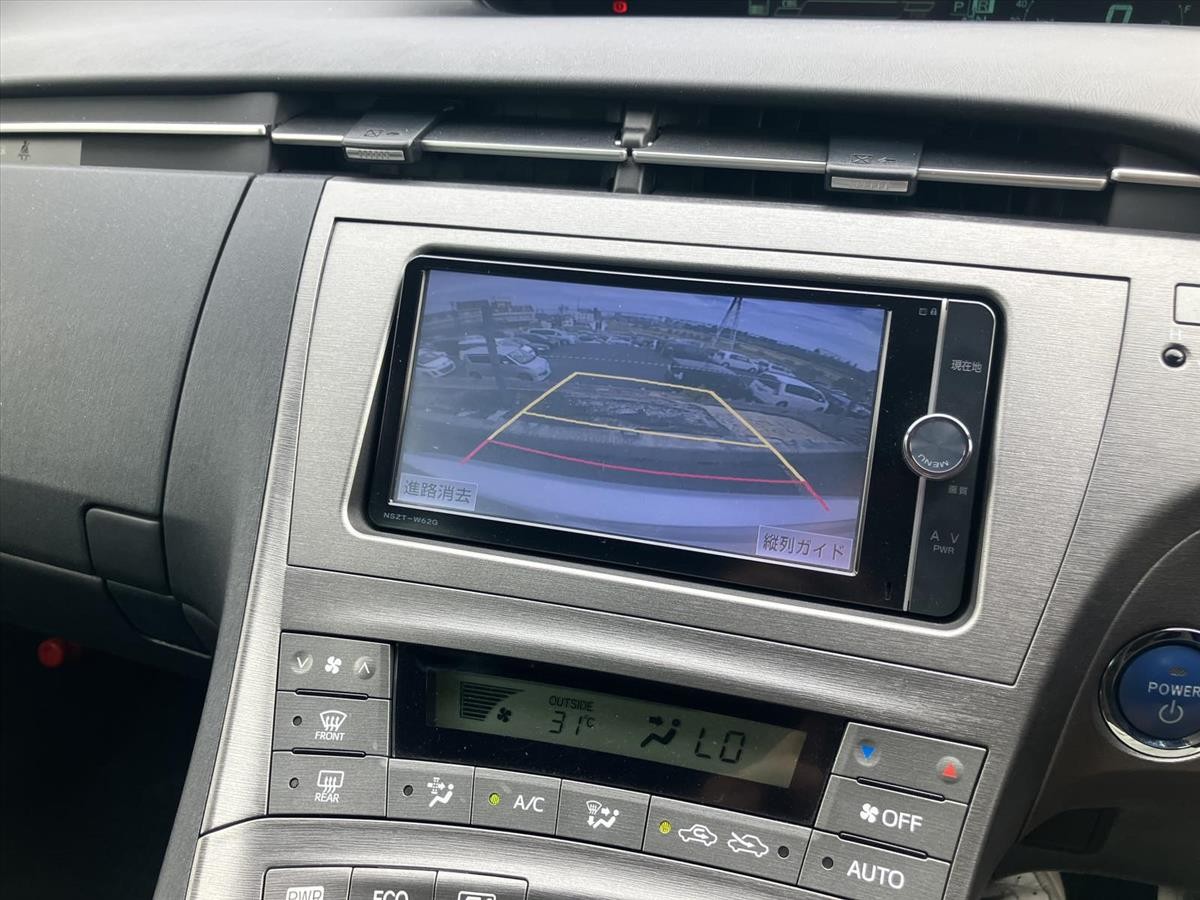 2013 Toyota PRIUS thumbnail