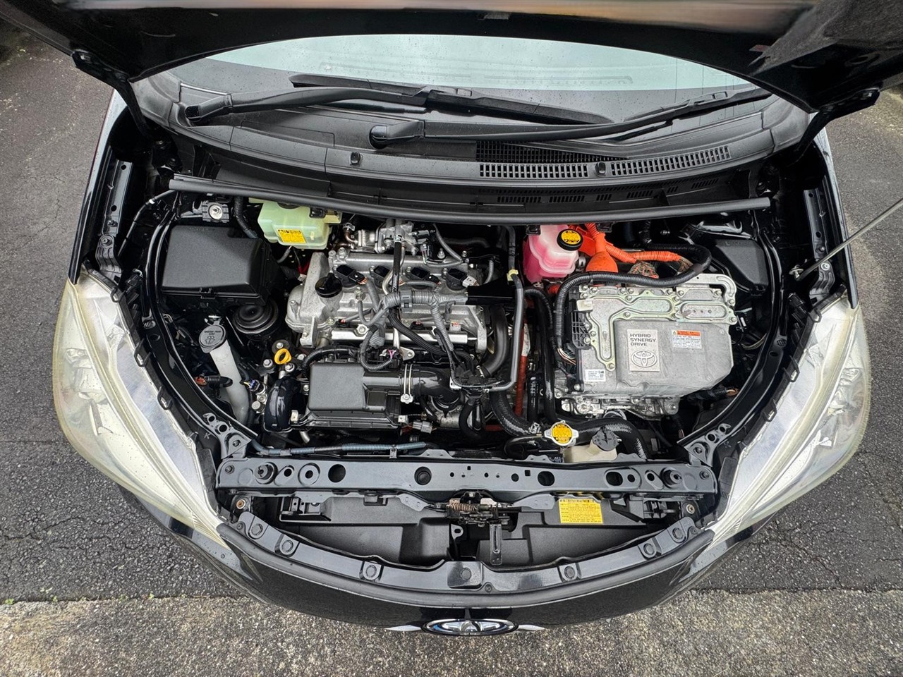 2013 Toyota Aqua thumbnail