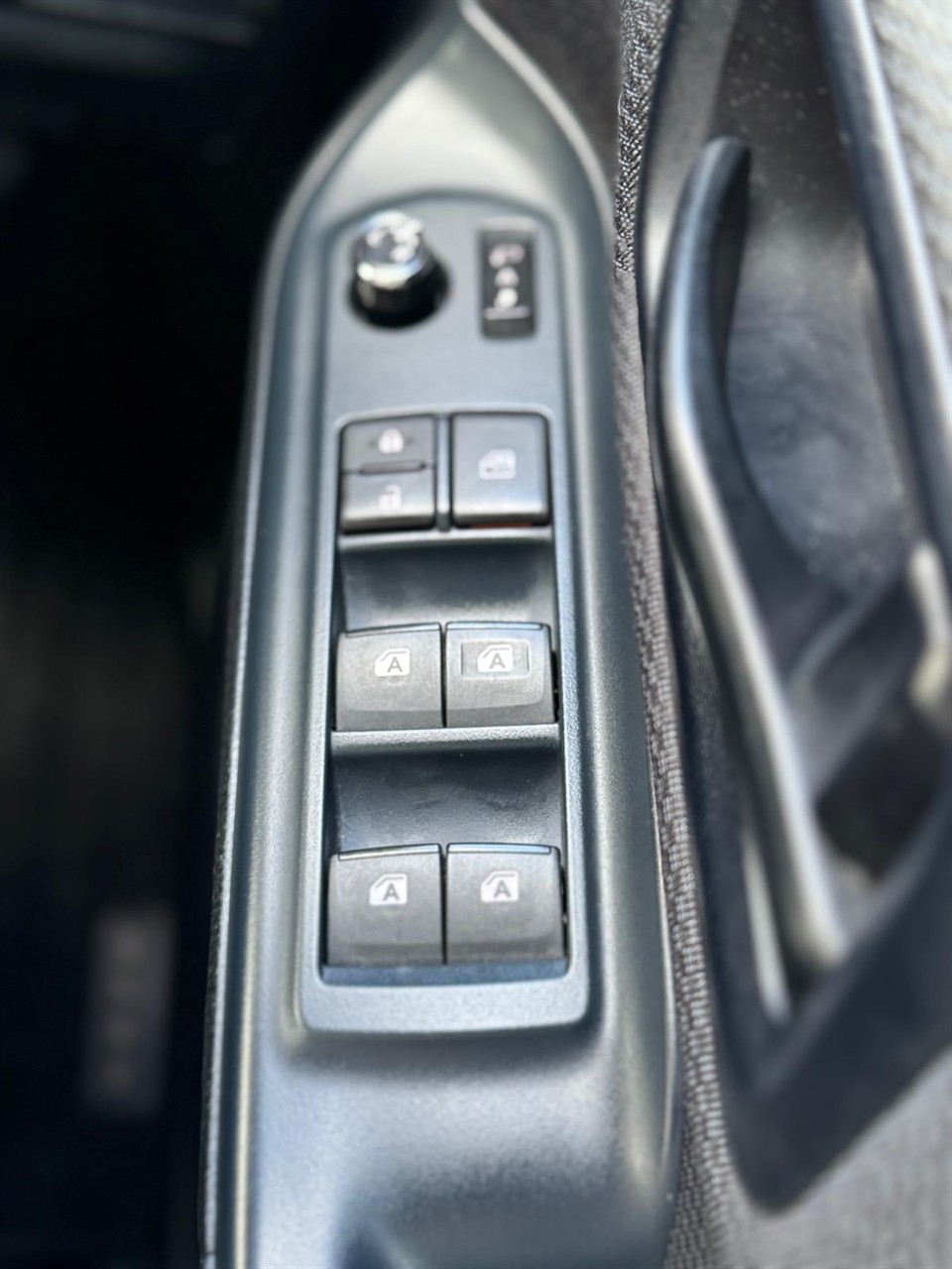 2014 Toyota NOAH thumbnail