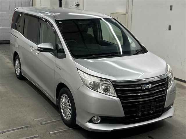 2014 Toyota NOAH thumbnail