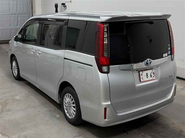 2014 Toyota NOAH thumbnail