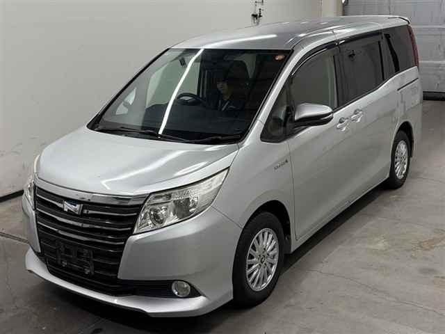 2014 Toyota NOAH thumbnail