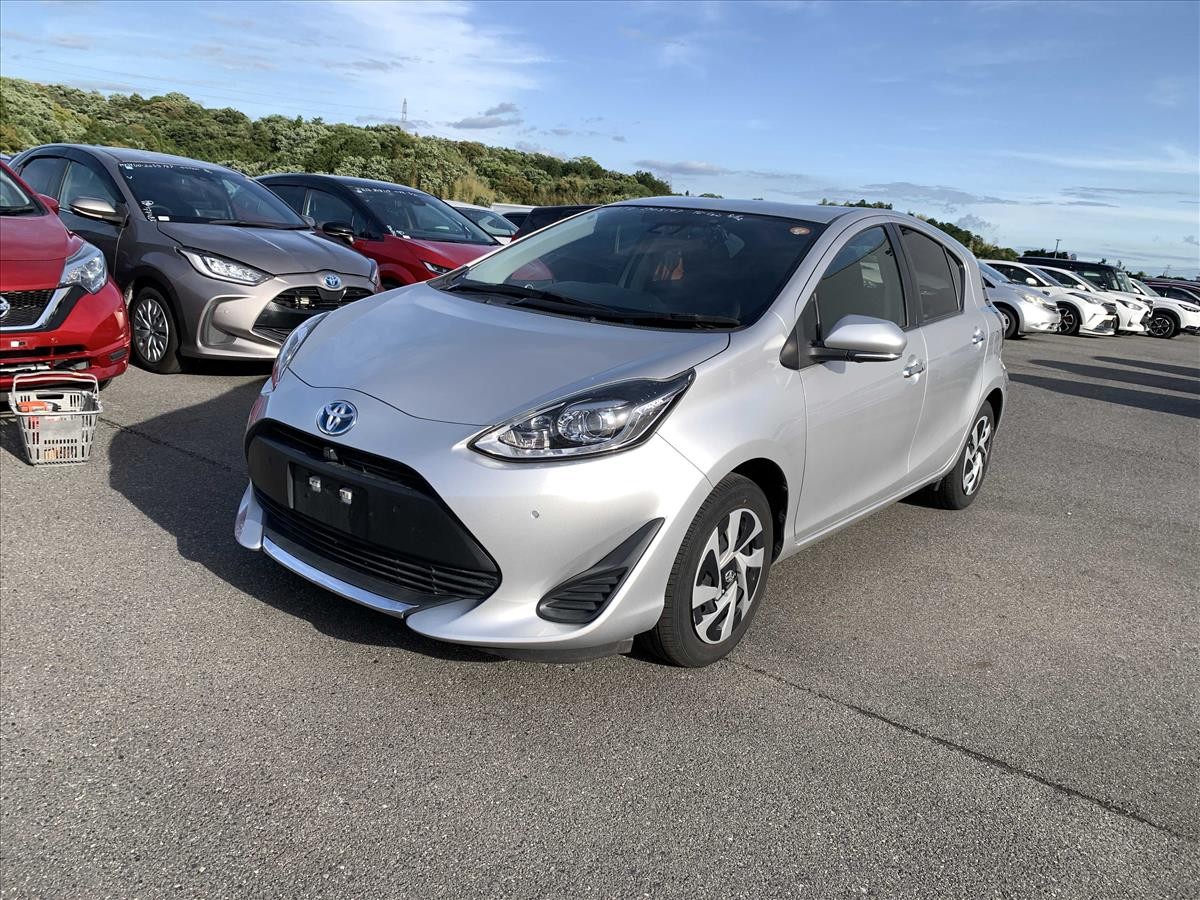 2020 Toyota Aqua thumbnail