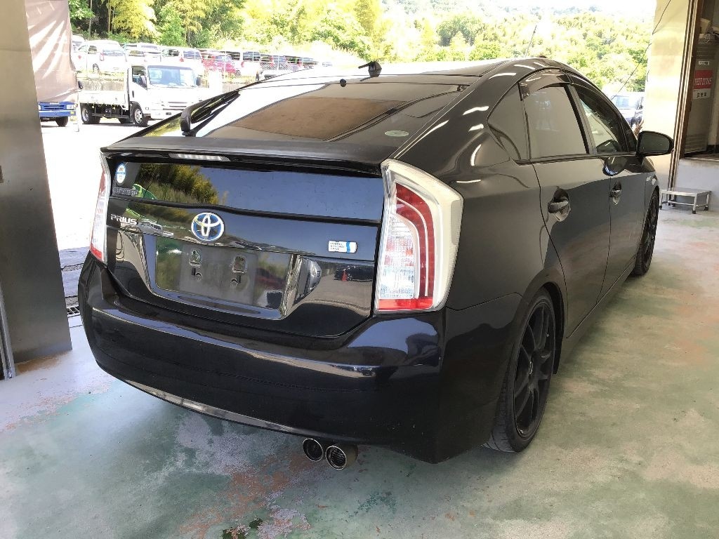 2013 Toyota PRIUS thumbnail