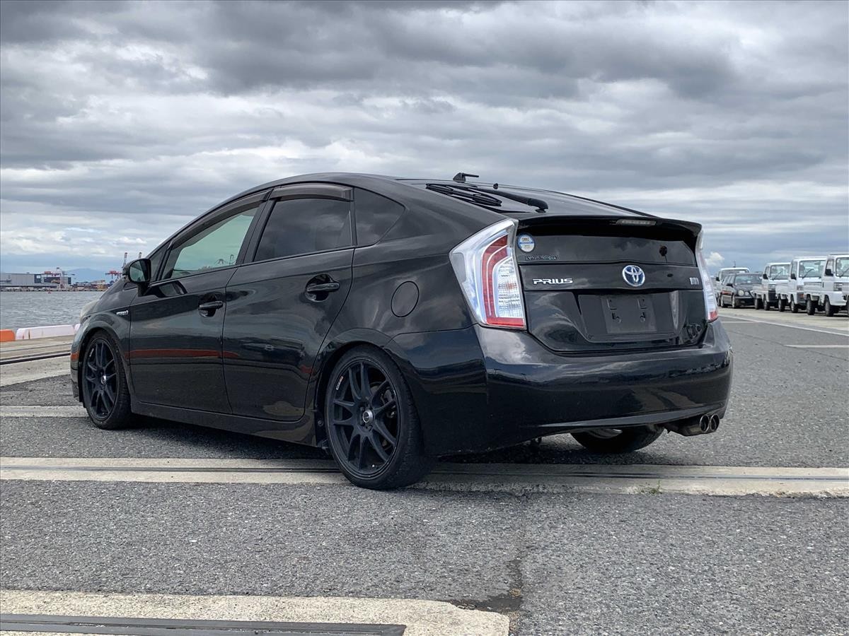 2013 Toyota PRIUS thumbnail