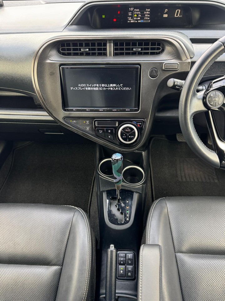 2017 Toyota Aqua thumbnail