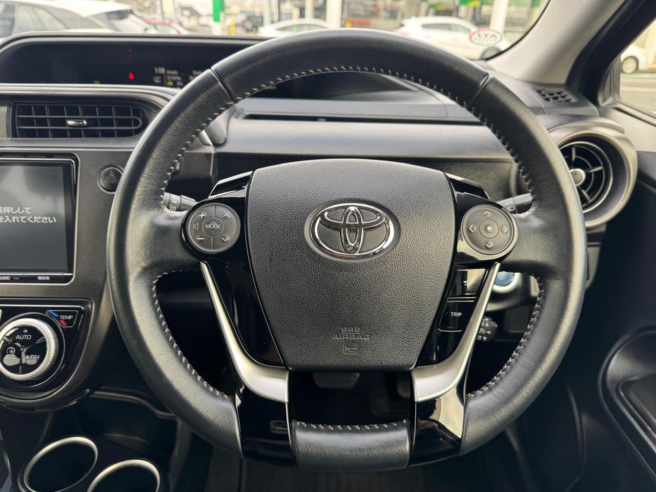 2017 Toyota Aqua thumbnail