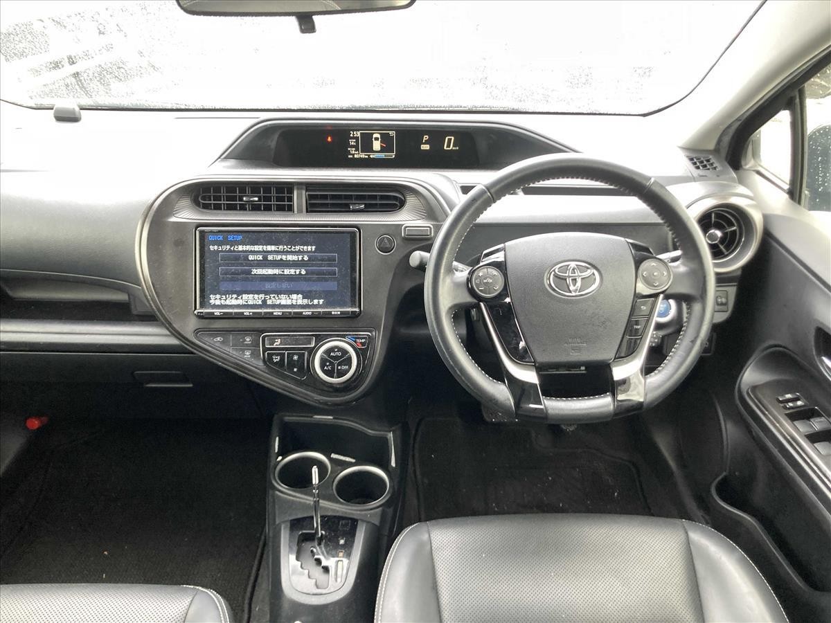 2017 Toyota Aqua thumbnail