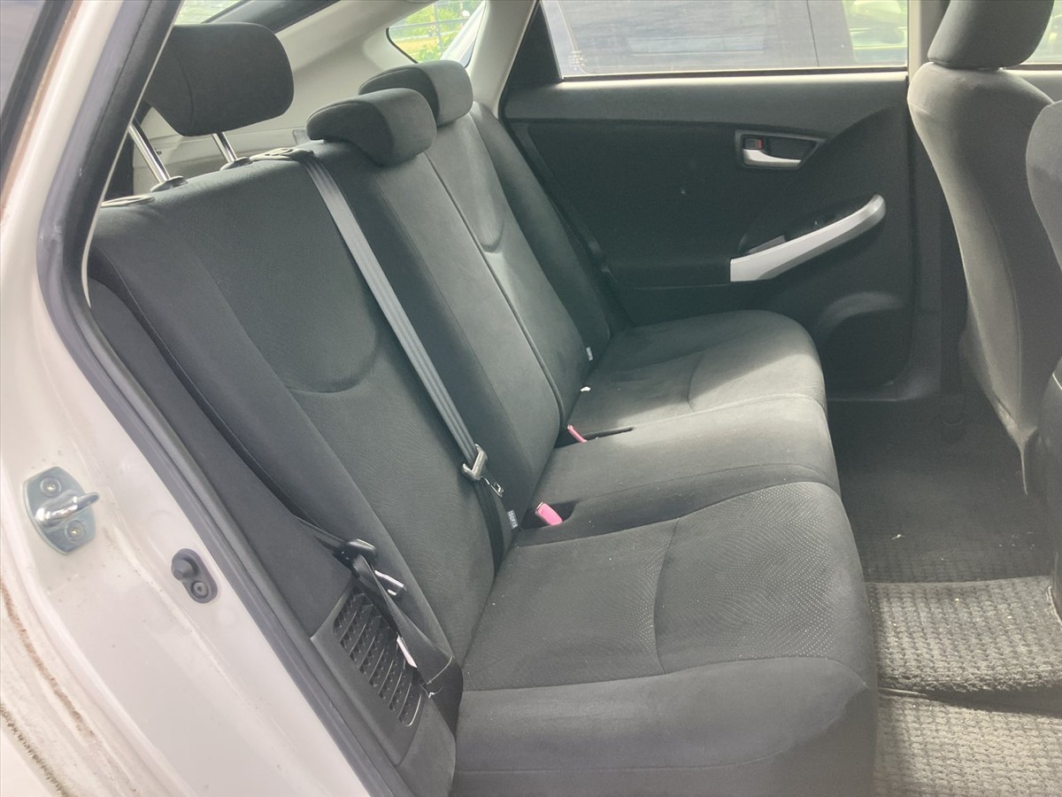 2015 Toyota PRIUS thumbnail