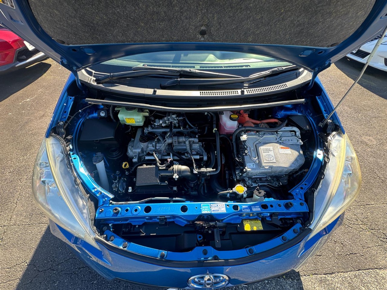 2013 Toyota Aqua thumbnail