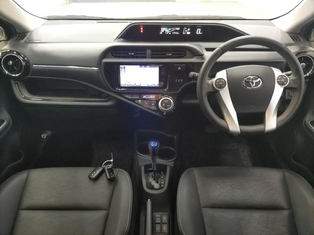 2015 Toyota Aqua thumbnail