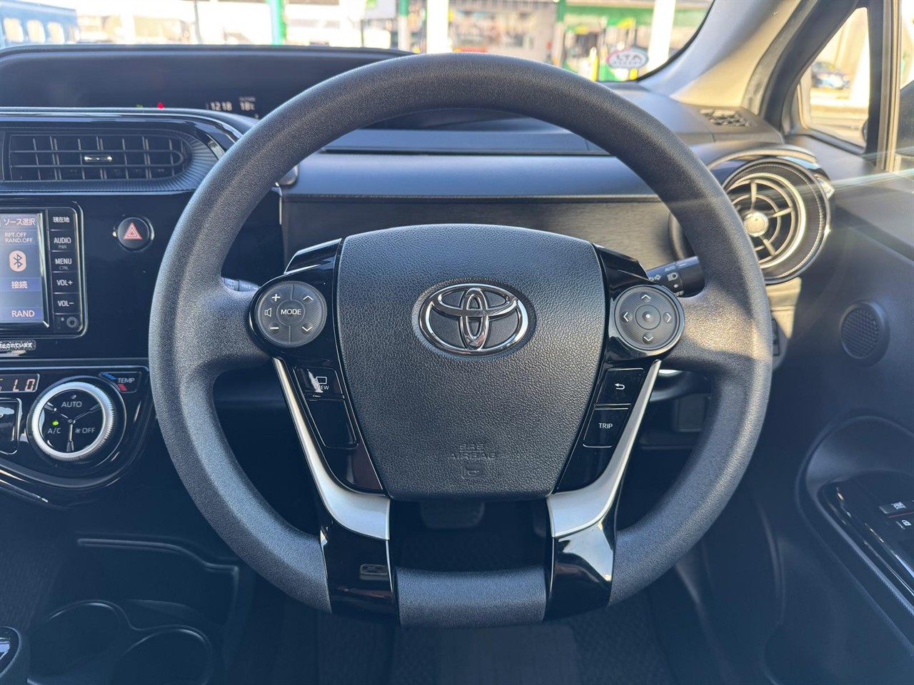 2020 Toyota Aqua thumbnail