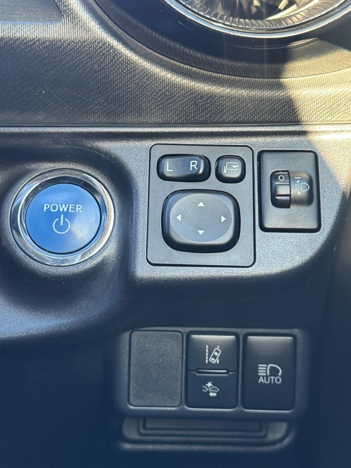 2020 Toyota Aqua thumbnail