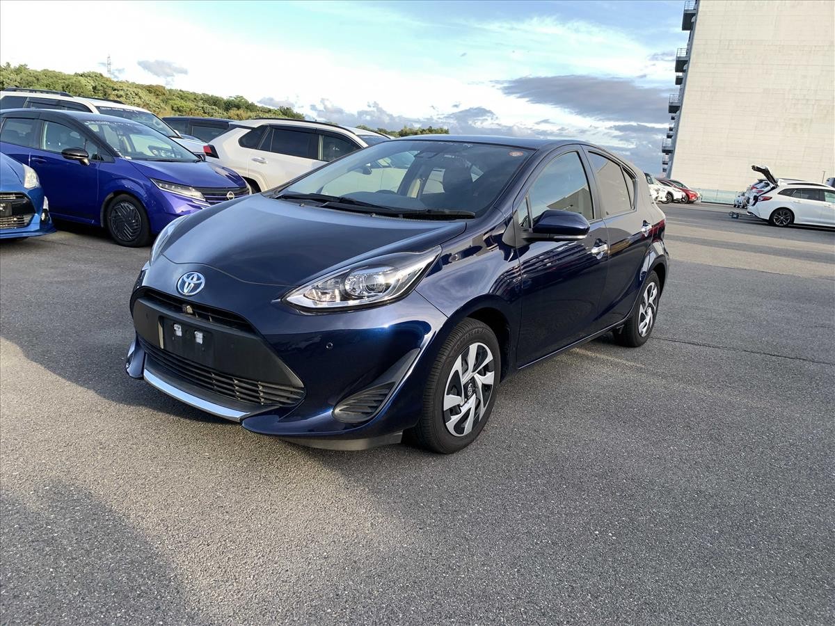 2020 Toyota Aqua thumbnail