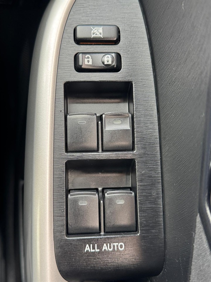 2013 Toyota PRIUS thumbnail