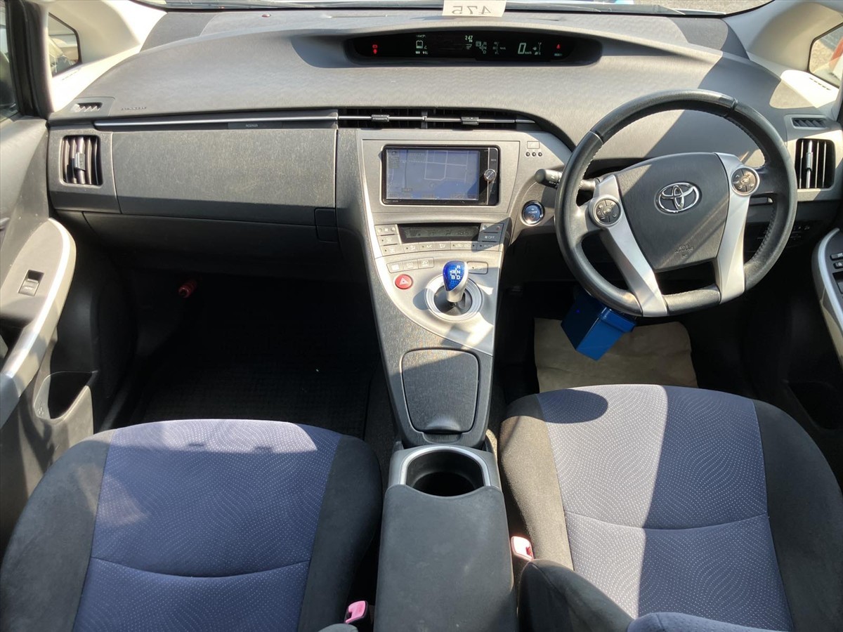 2013 Toyota PRIUS thumbnail