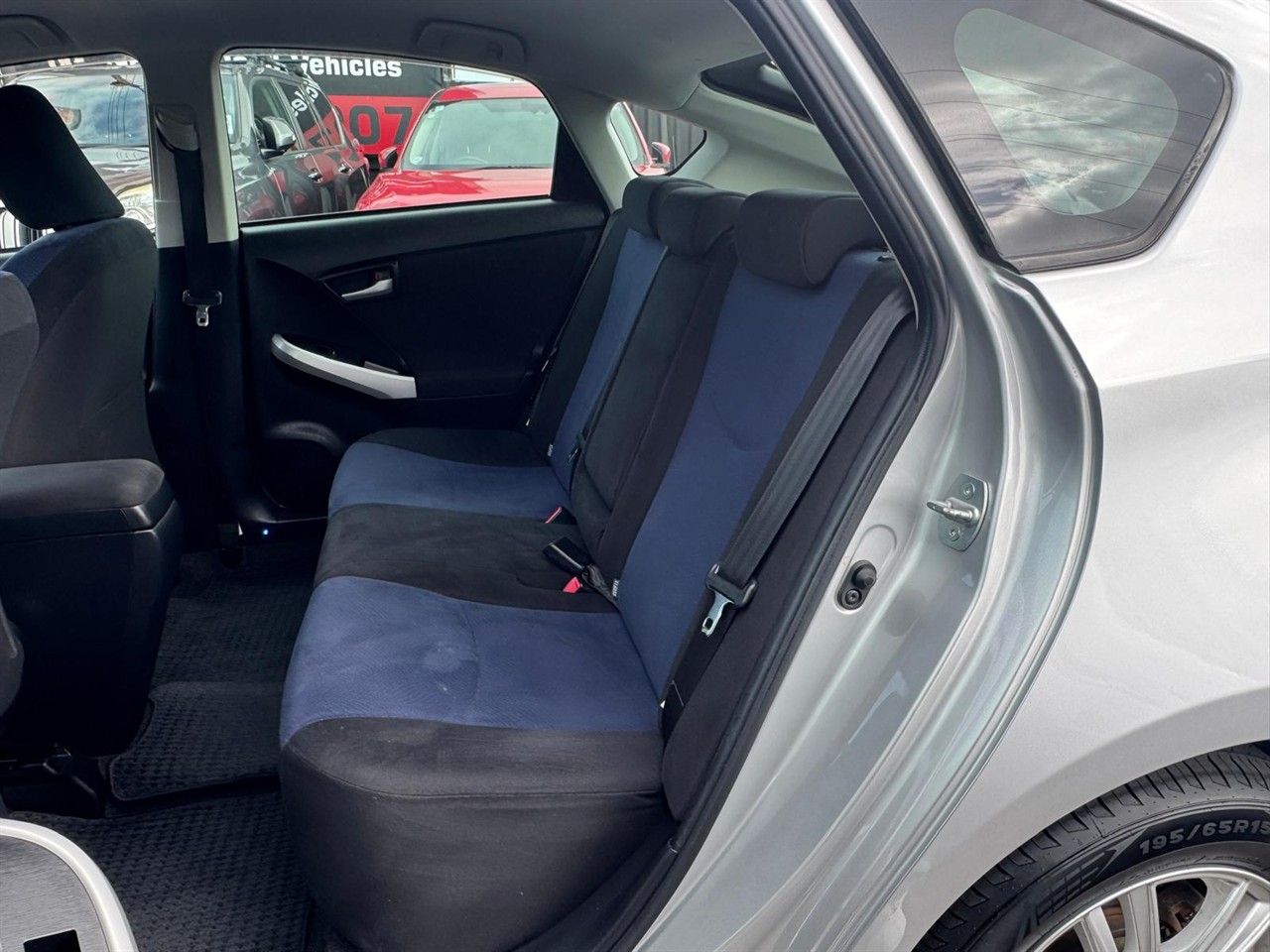 2013 Toyota PRIUS thumbnail
