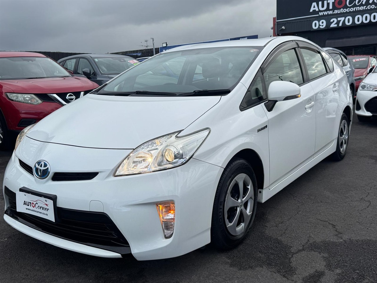 2014 Toyota PRIUS