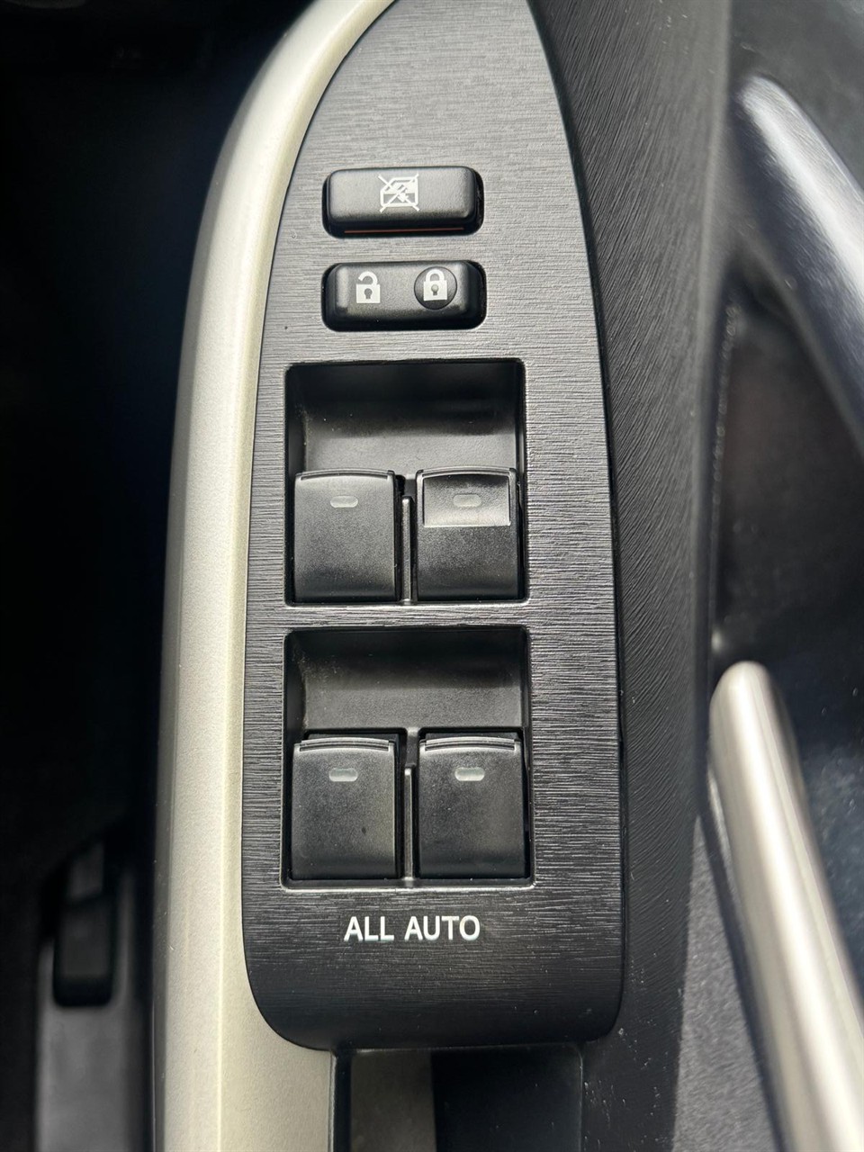 2014 Toyota PRIUS thumbnail