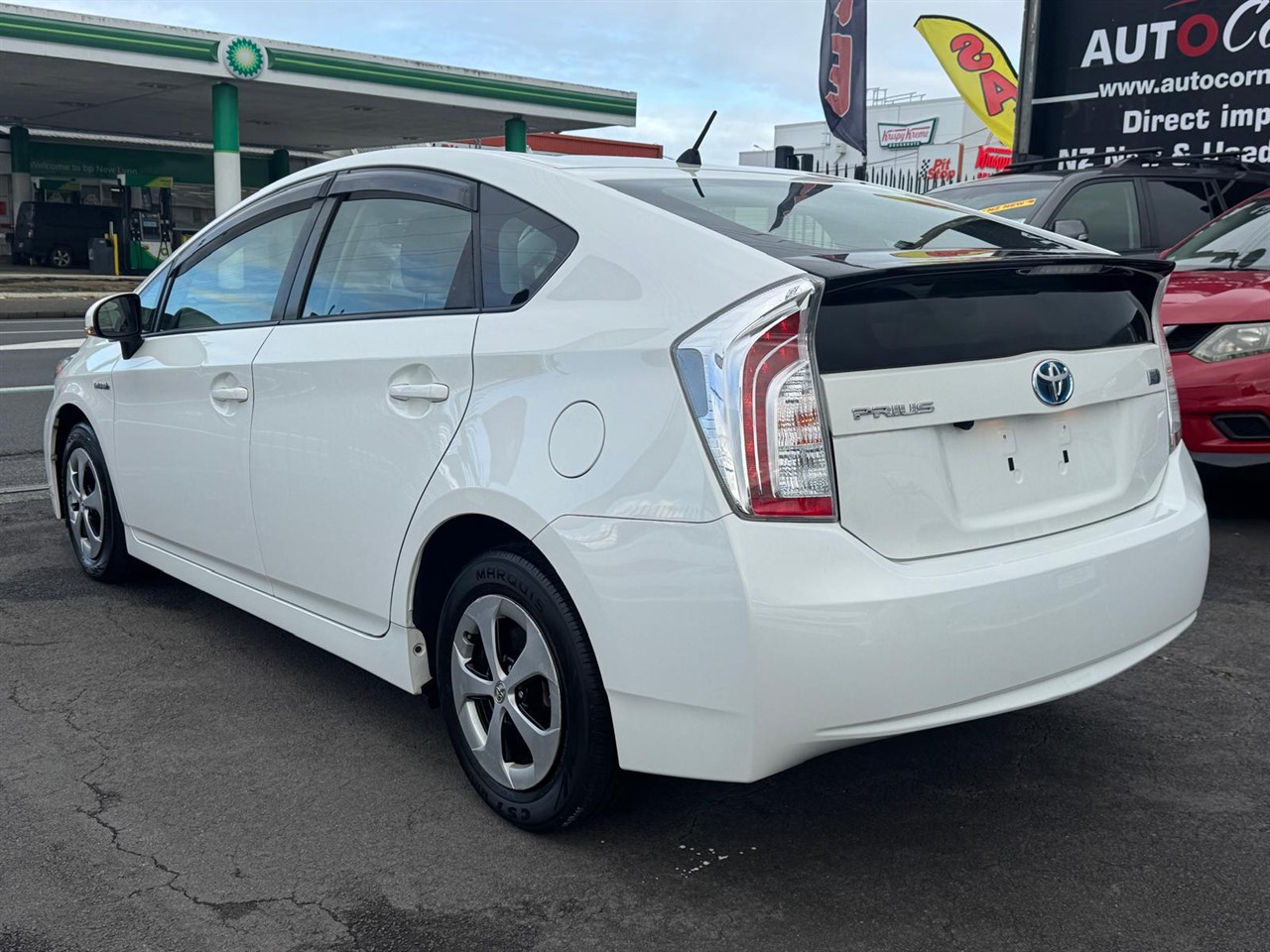 2014 Toyota PRIUS thumbnail
