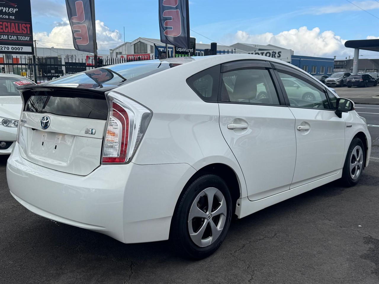 2014 Toyota PRIUS thumbnail