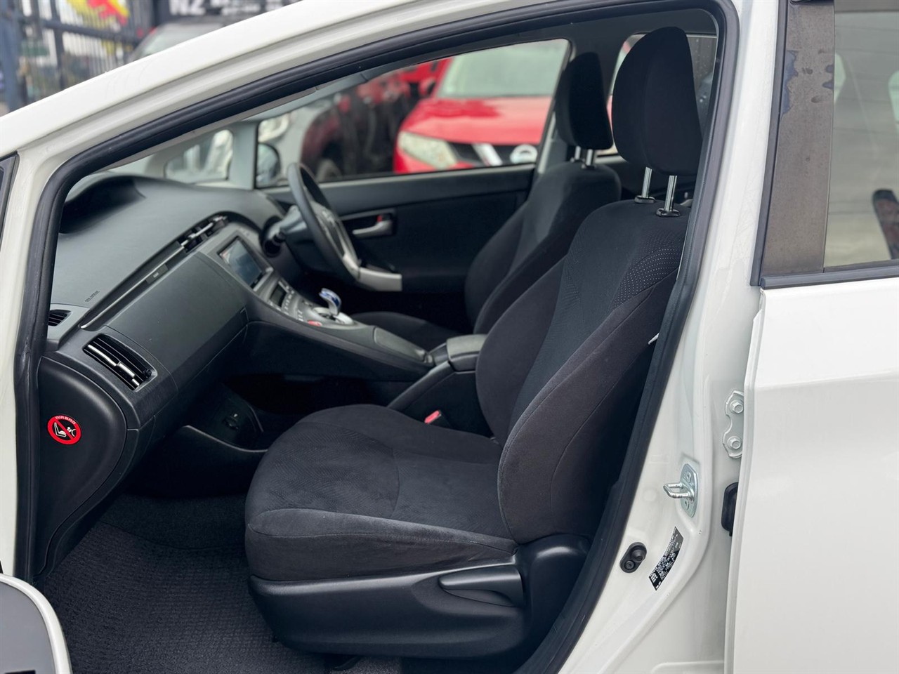 2014 Toyota PRIUS thumbnail