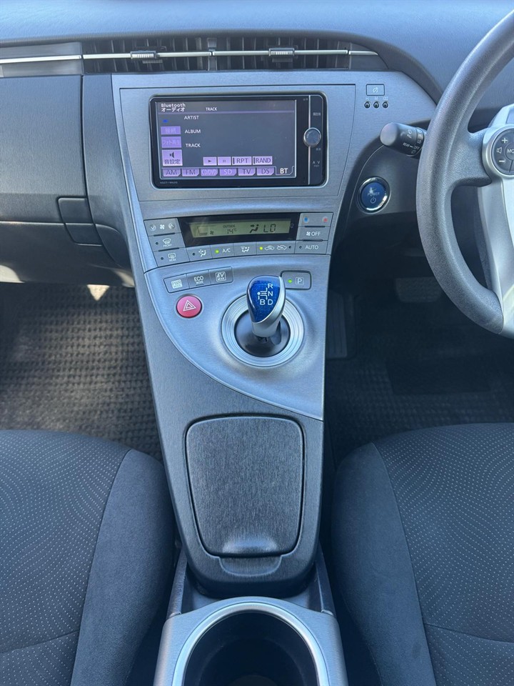 2013 Toyota PRIUS thumbnail