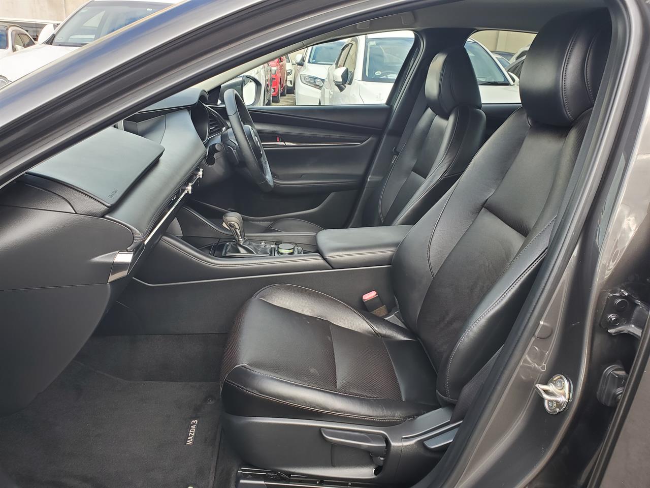 2019 Mazda 3 thumbnail