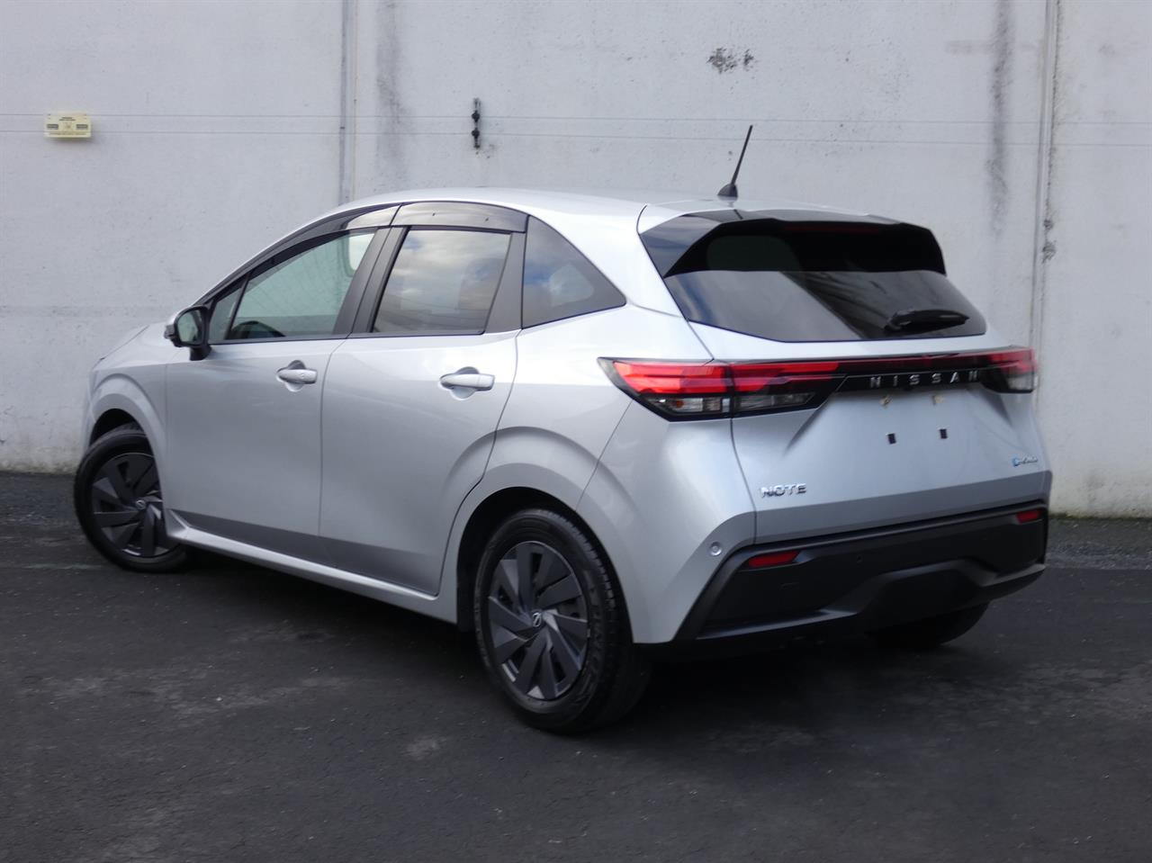 2021 Nissan NOTE thumbnail