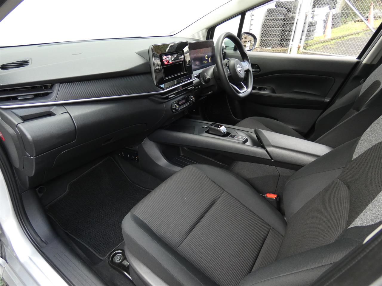 2021 Nissan NOTE thumbnail