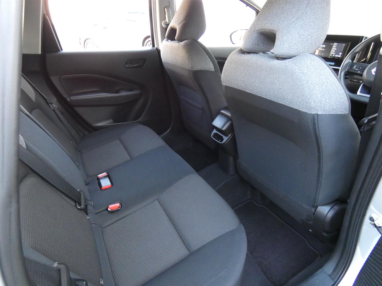 2021 Nissan NOTE thumbnail