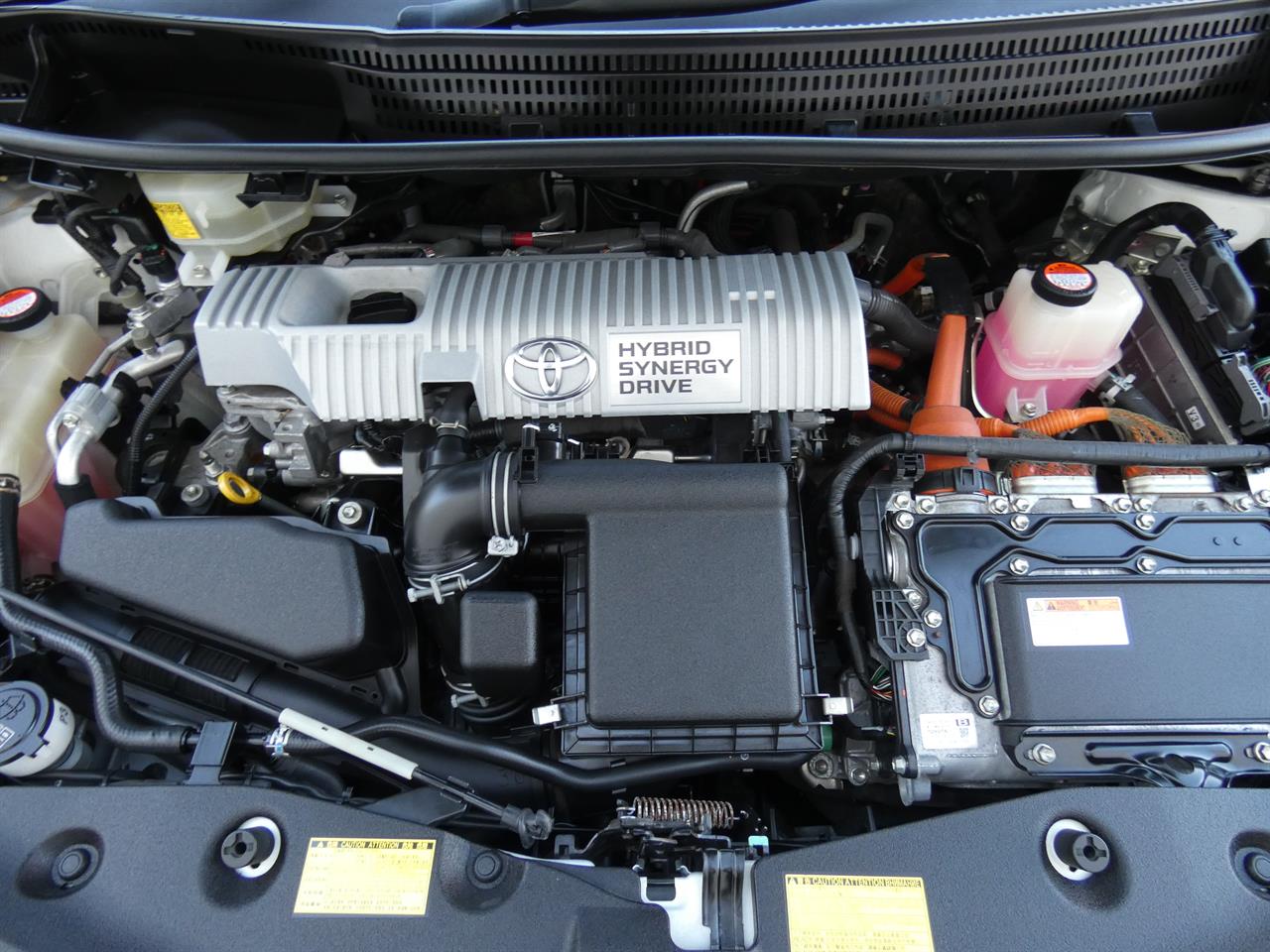 2014 Toyota Prius thumbnail