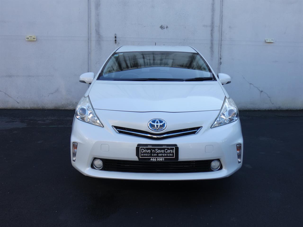 2014 Toyota Prius thumbnail