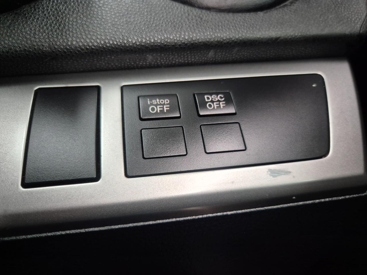 2009 Mazda Axela thumbnail