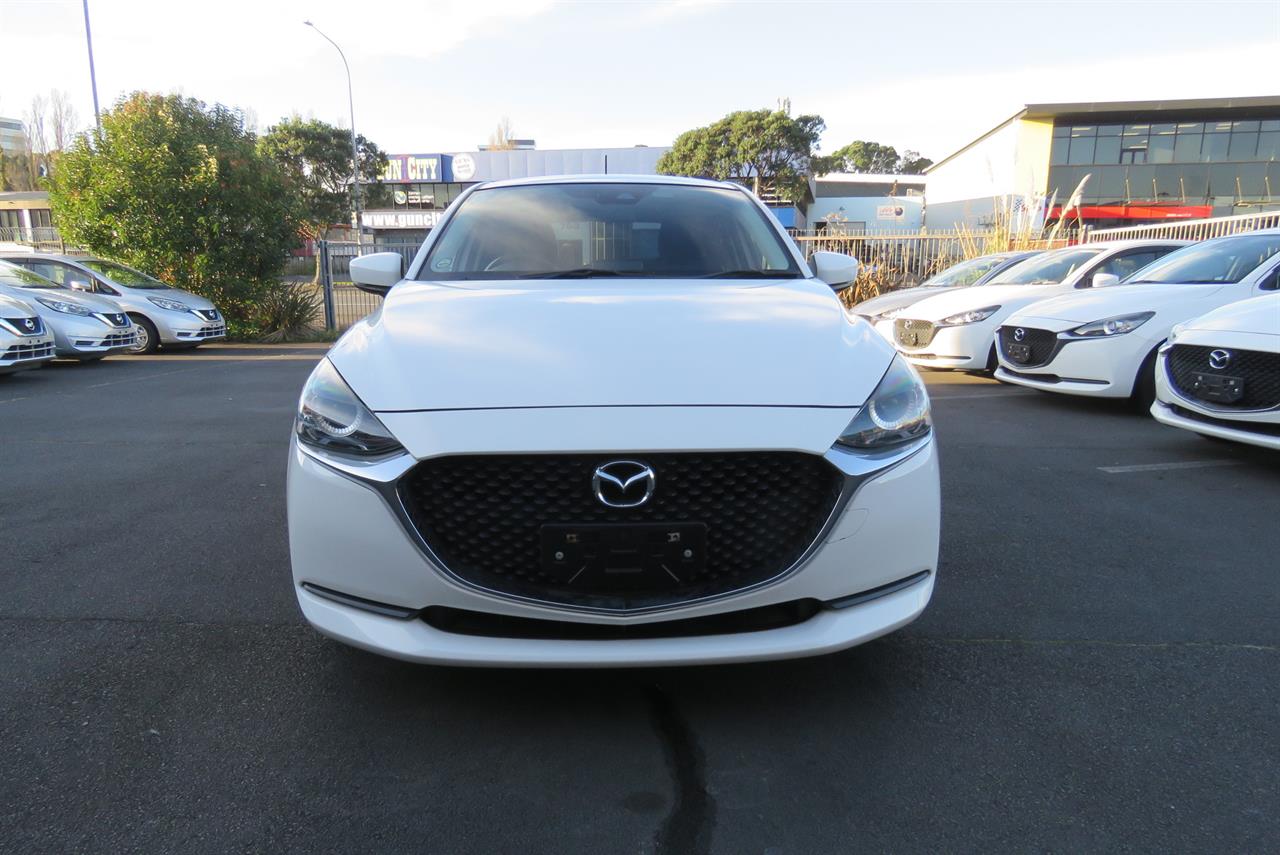 2020 Mazda 2 thumbnail