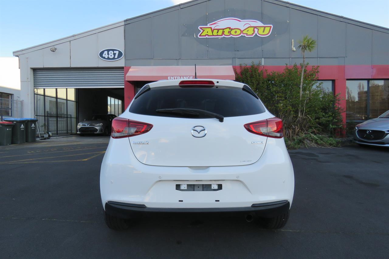 2020 Mazda 2 thumbnail